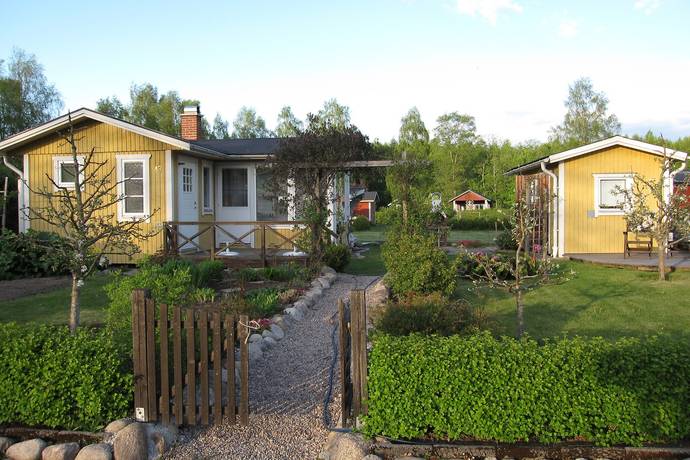 Bild 1: 2 rum fritidshus på Åkrokens Koloniförening
Stuga 43, Värnamo kommun