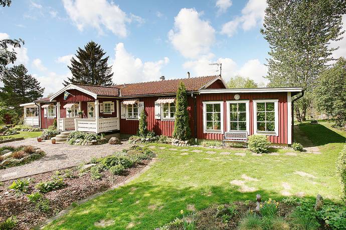 Bild 1: 5 rum villa på Skrinningarud 4, Töreboda kommun Skrinningarud