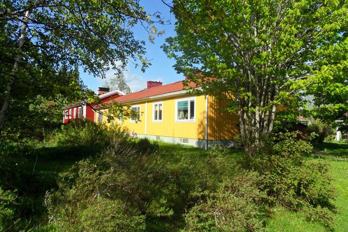 Bild 1: 6 rum radhus på Västerängsvägen 16A, Storfors kommun Lillforshagen