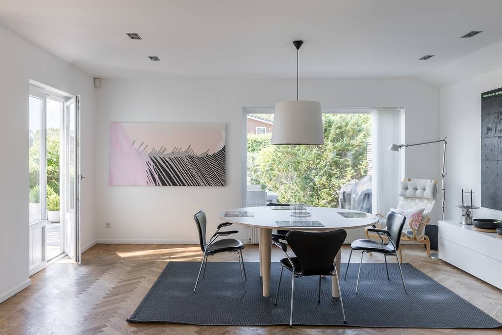 Image inspired by the article "Unika designobjekt och läckra pasteller i moderna lägenheten"