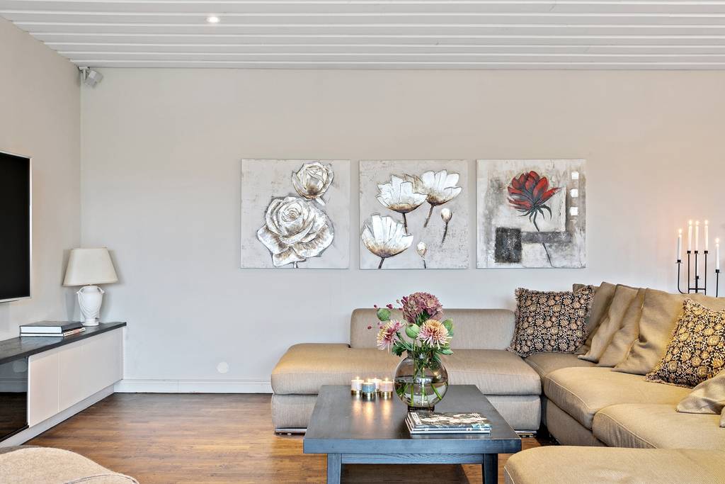 Image inspired by the article "Unika designobjekt och läckra pasteller i moderna lägenheten"