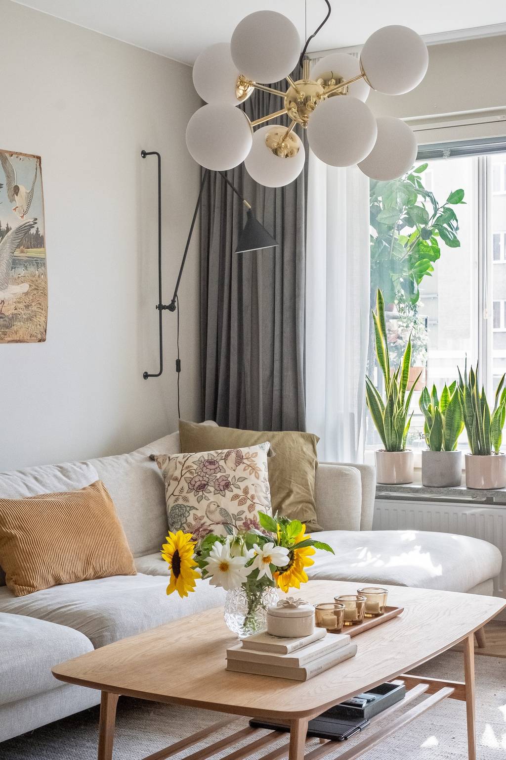 Image inspired by the article "Väskdesignerns bohemchica drömhem är fyllt av inspiration"