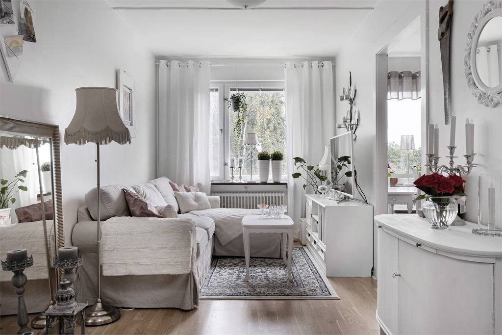 Image inspired by the article "Jordfärger, textil och vintage hemma hos Sarah"