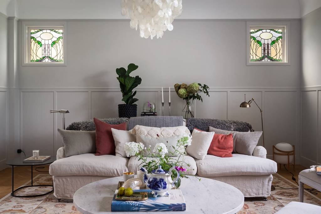 Image inspired by the article "Väskdesignerns bohemchica drömhem är fyllt av inspiration"