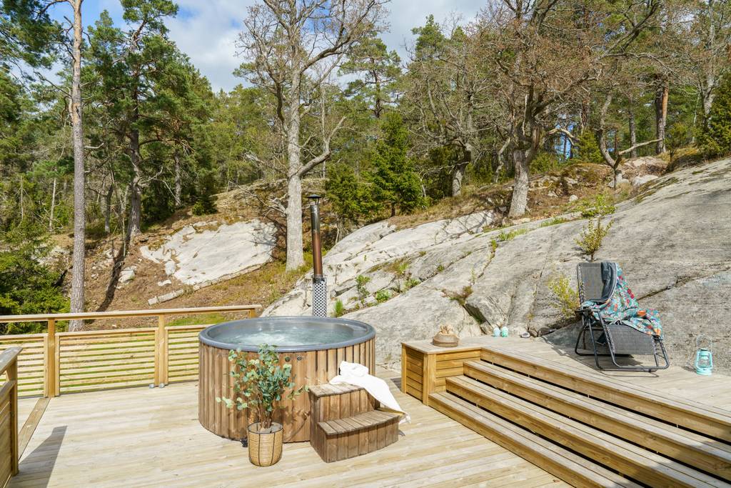 Snösvängen 22 i Ingarö - Långvik, Värmdö kommun - fritidshus till salu ...