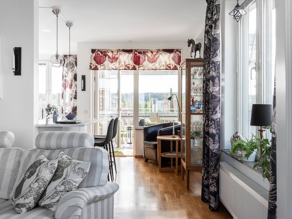 Image inspired by the article "Väskdesignerns bohemchica drömhem är fyllt av inspiration"