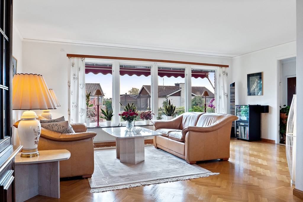 Image inspired by the article "Designklassiker, DIY och naturfärger hemma hos inredaren i Göteborg"