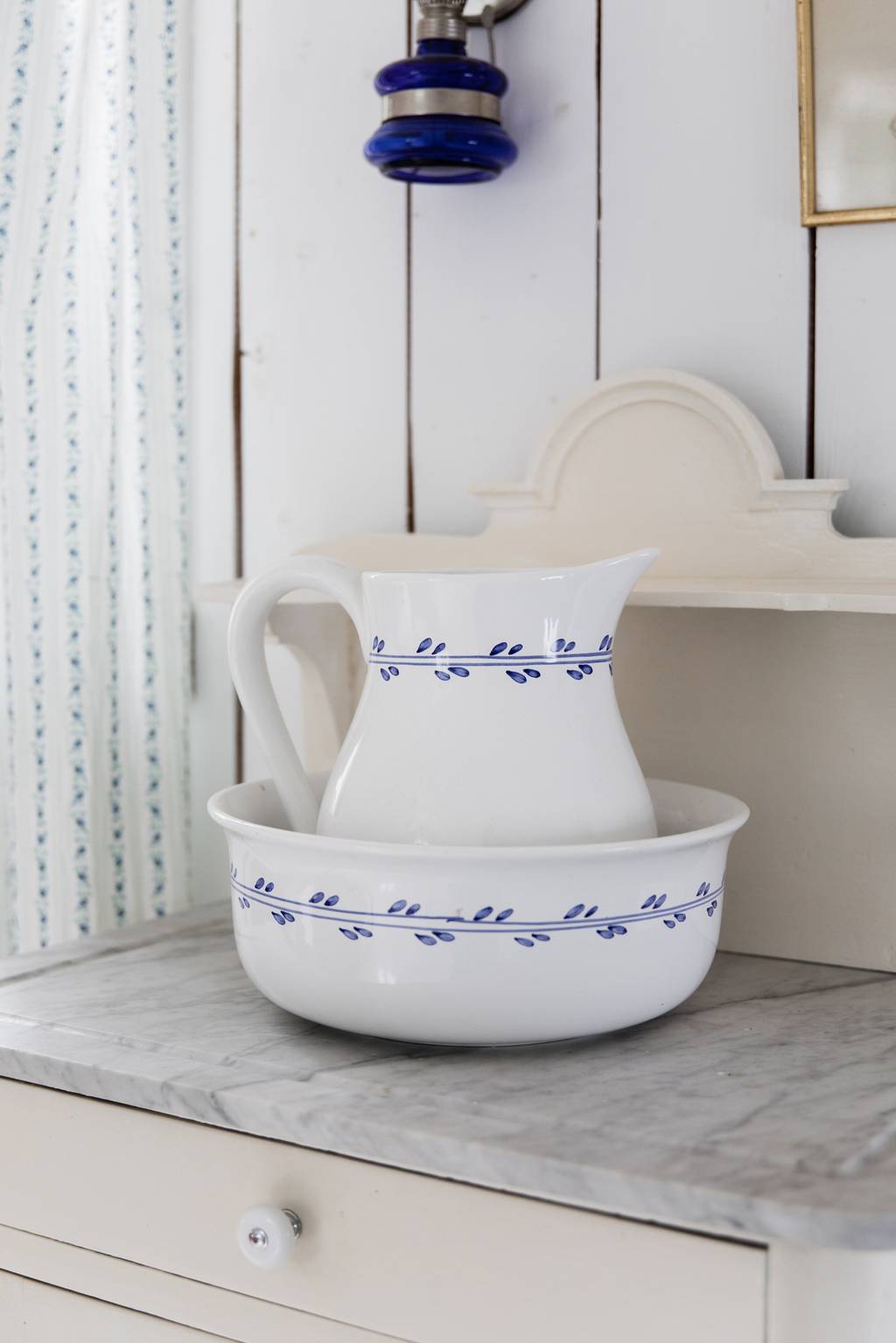 Image inspired by the article "Unika designobjekt och läckra pasteller i moderna lägenheten"