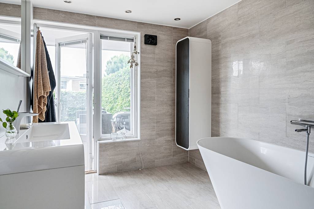 Image inspired by the article "Unika designobjekt och läckra pasteller i moderna lägenheten"