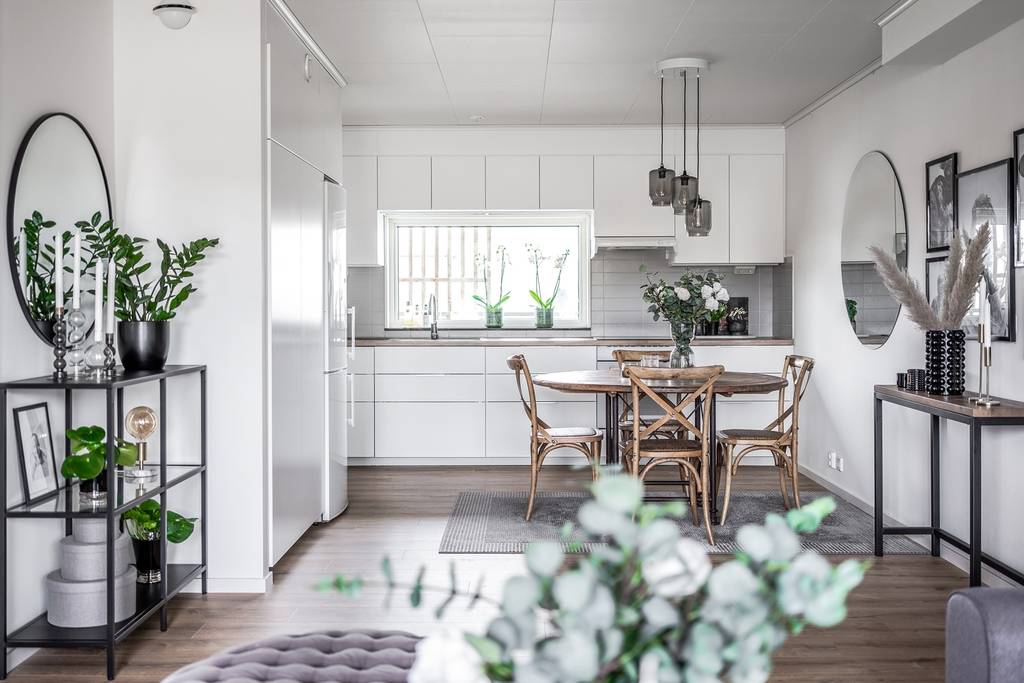 Image inspired by the article "Väskdesignerns bohemchica drömhem är fyllt av inspiration"