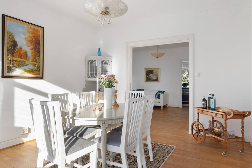 Image inspired by the article "Jordfärger, textil och vintage hemma hos Sarah"