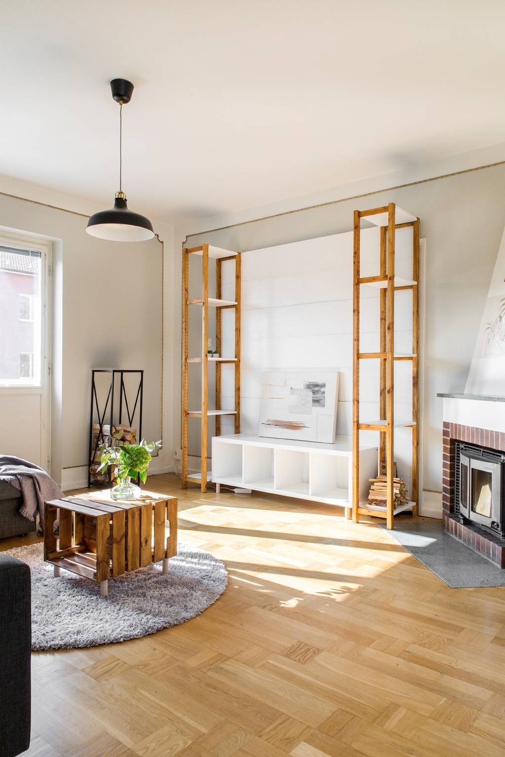 Image inspired by the article "Unika designobjekt och läckra pasteller i moderna lägenheten"