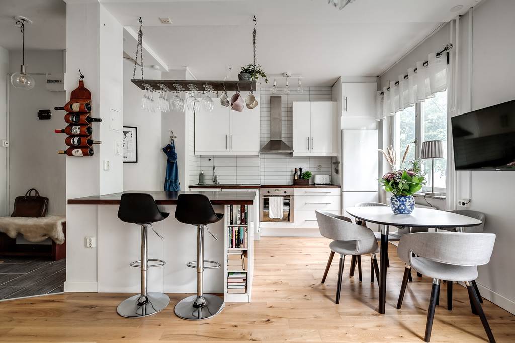 Image inspired by the article "Designklassiker, DIY och naturfärger hemma hos inredaren i Göteborg"