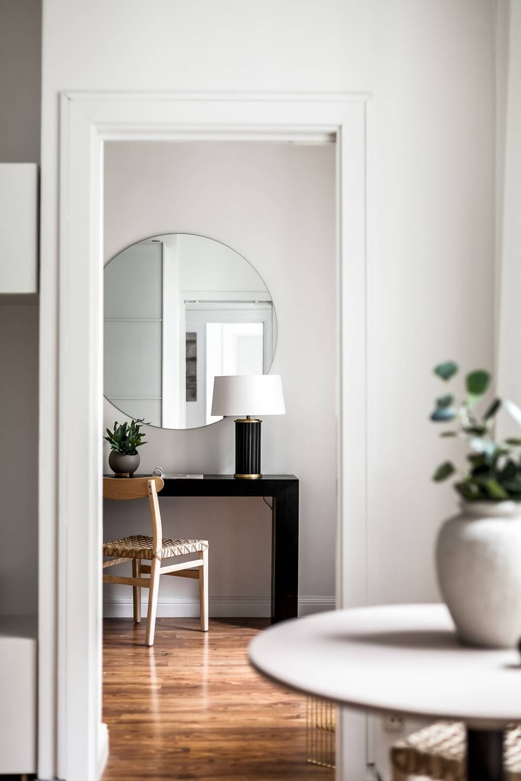 Image inspired by the article "Väskdesignerns bohemchica drömhem är fyllt av inspiration"