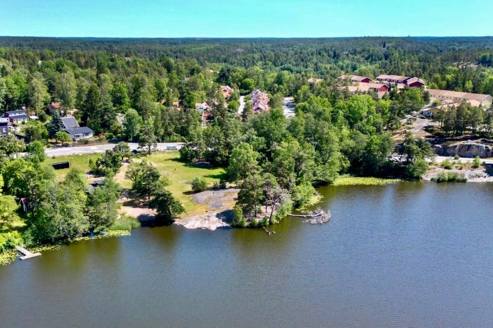 Orminge Sandholmsvägen 15 i Östra Orminge, Nacka kommun - radhus till salu - Hemnet