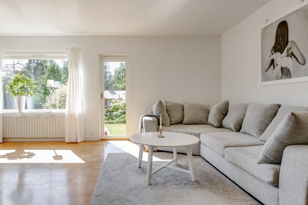 Image inspired by the article "Jordfärger, textil och vintage hemma hos Sarah"