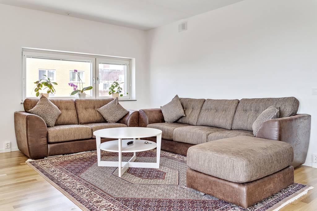 Image inspired by the article "Jordfärger, textil och vintage hemma hos Sarah"