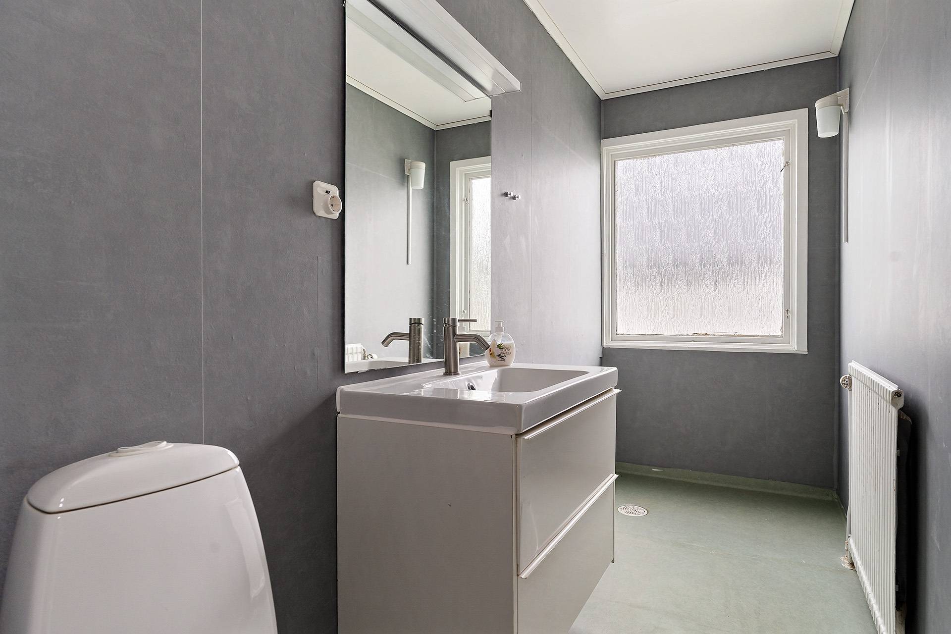 6 rum Villa på Blomstervägen 27 Rörstorp Värnamo kommun - bild 8