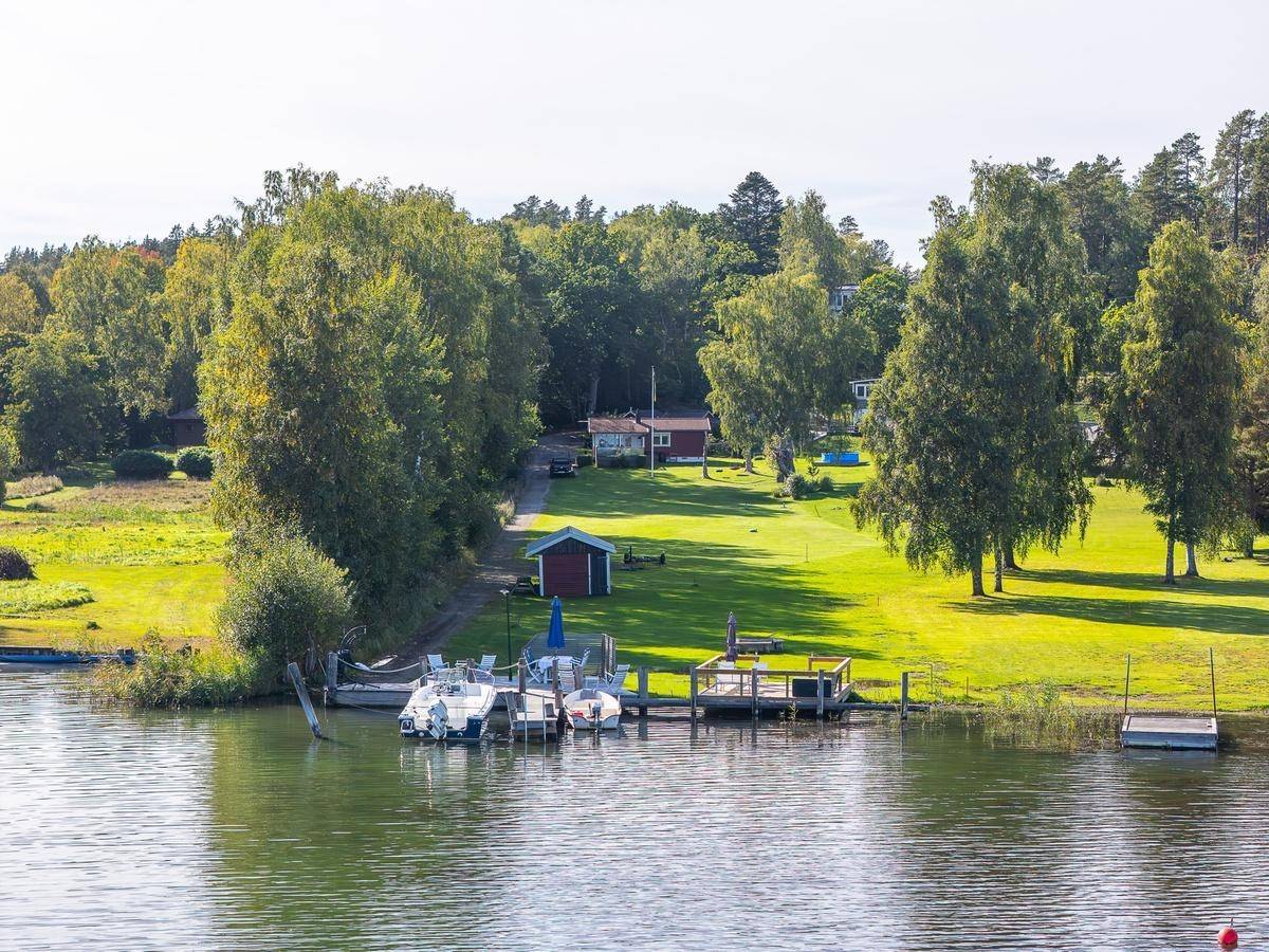 Landfjärden, Nynäshamns kommun