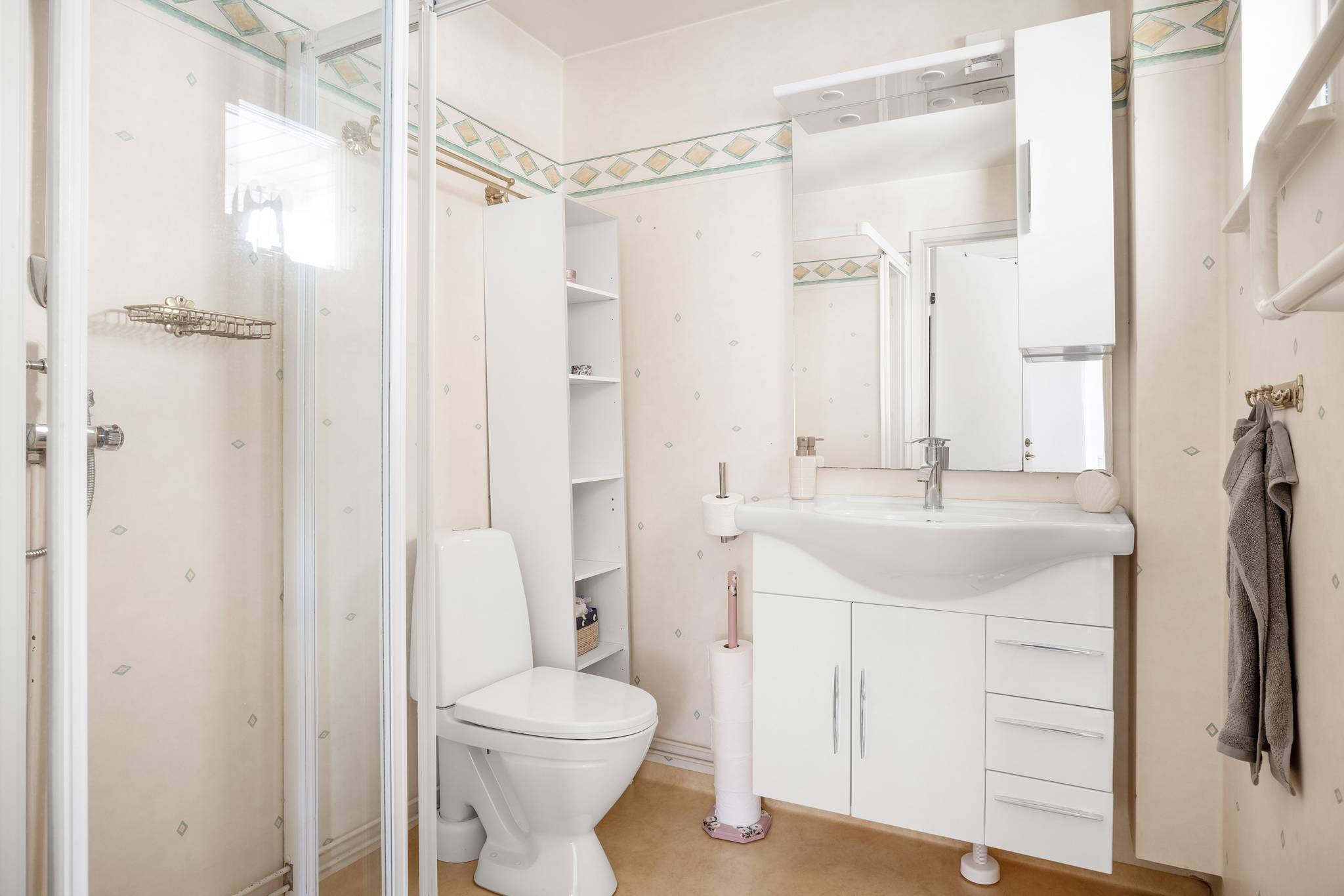4 rum Villa på Vinbärsstigen 28 Håbo kommun - bild 8