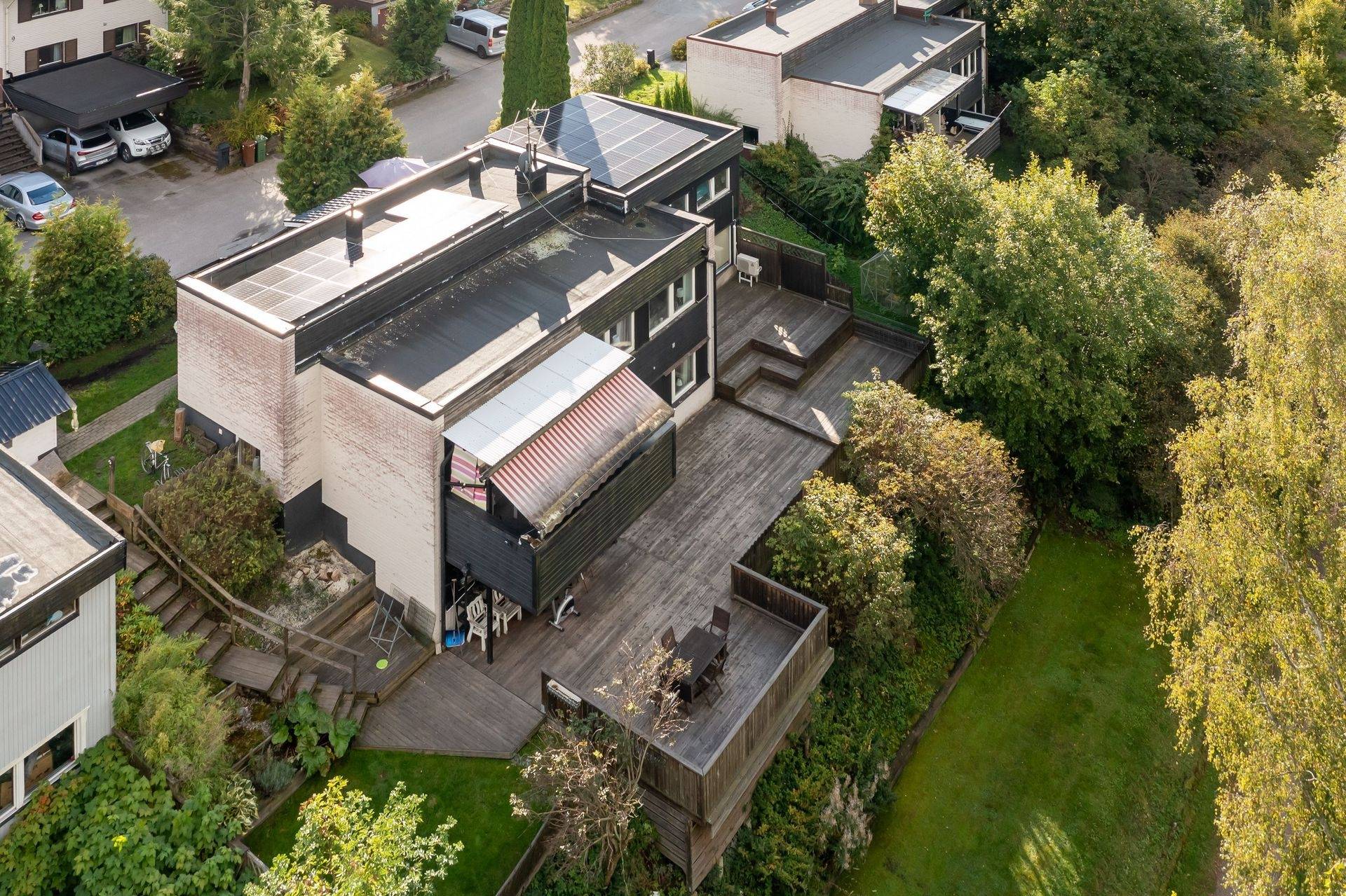 8 rum Villa på Erikslundsvägen 16 Örebro Örebro kommun - bild 48