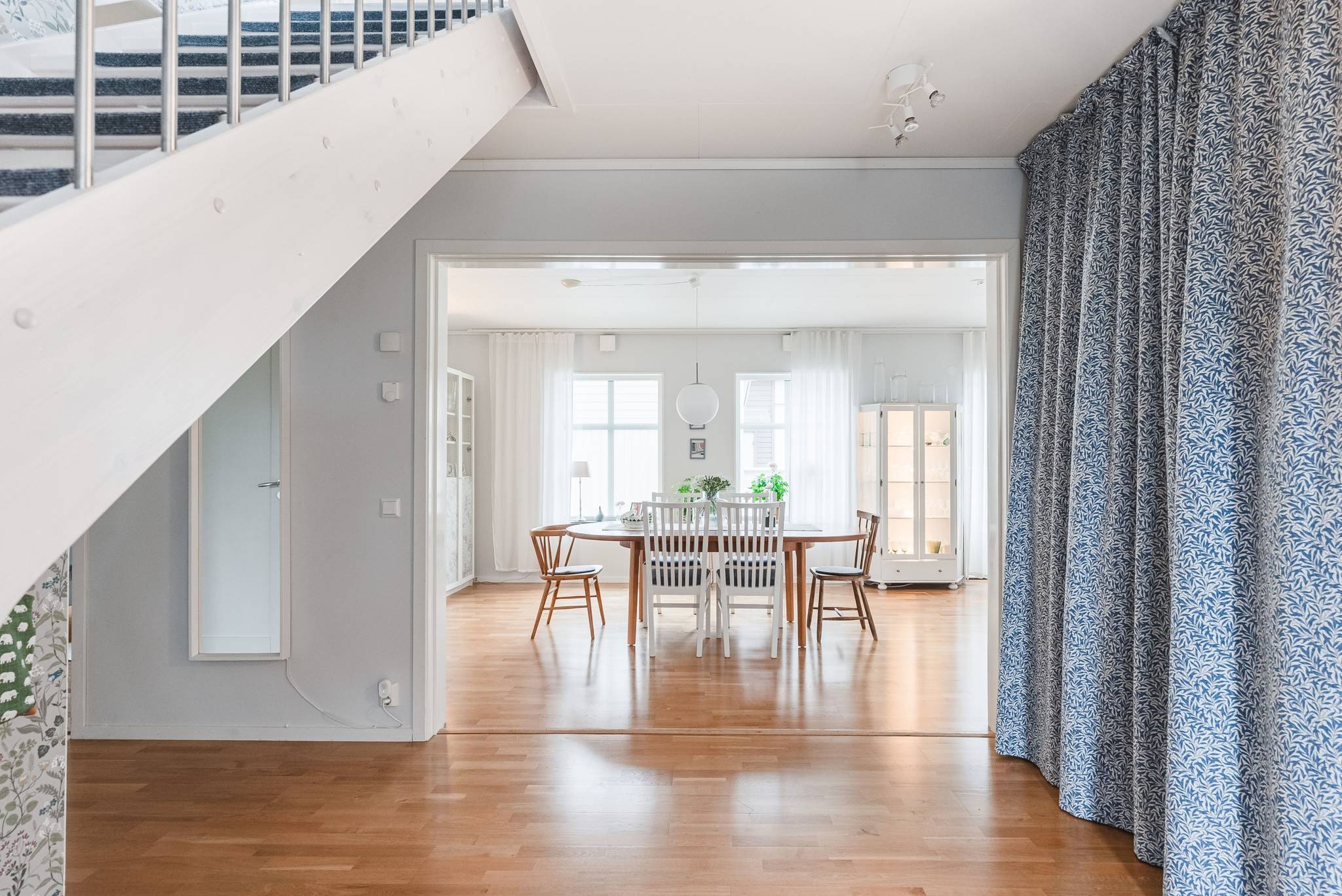 5 rum villa på Lakevägen 25 Ekeby-Almby, Örebro kommun - bild 3