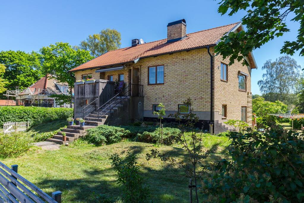 Ledungsvägen 42, Täby Kyrkby, Täby kommun
