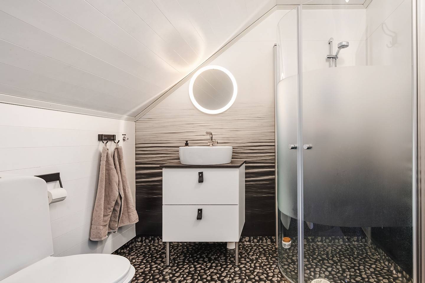 6 rum Villa på Svartuddevägen 6 Hudiksvall - Mellanbyn Hudiksvalls kommun - bild 38