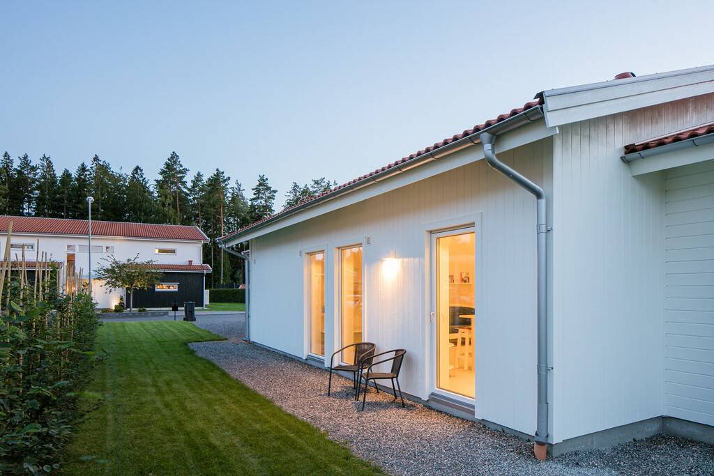 5 rum Villa på Virvelvindsvägen 12 Sjölunda Lidköpings kommun - bild 4