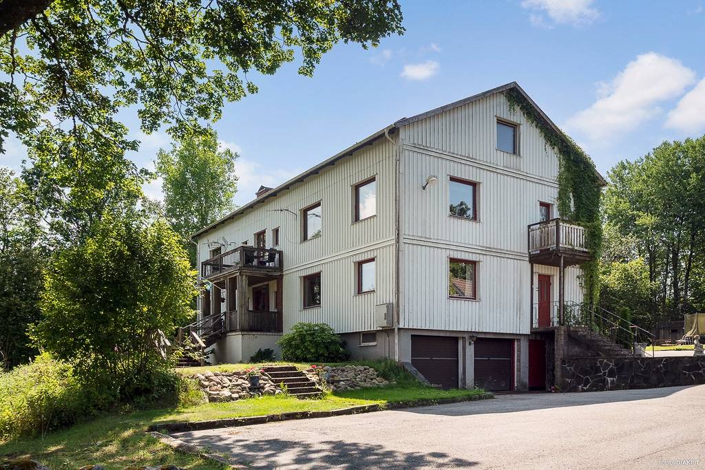 14 rum Villa på Öregärde 10 Bollebygds kommun - bild 1