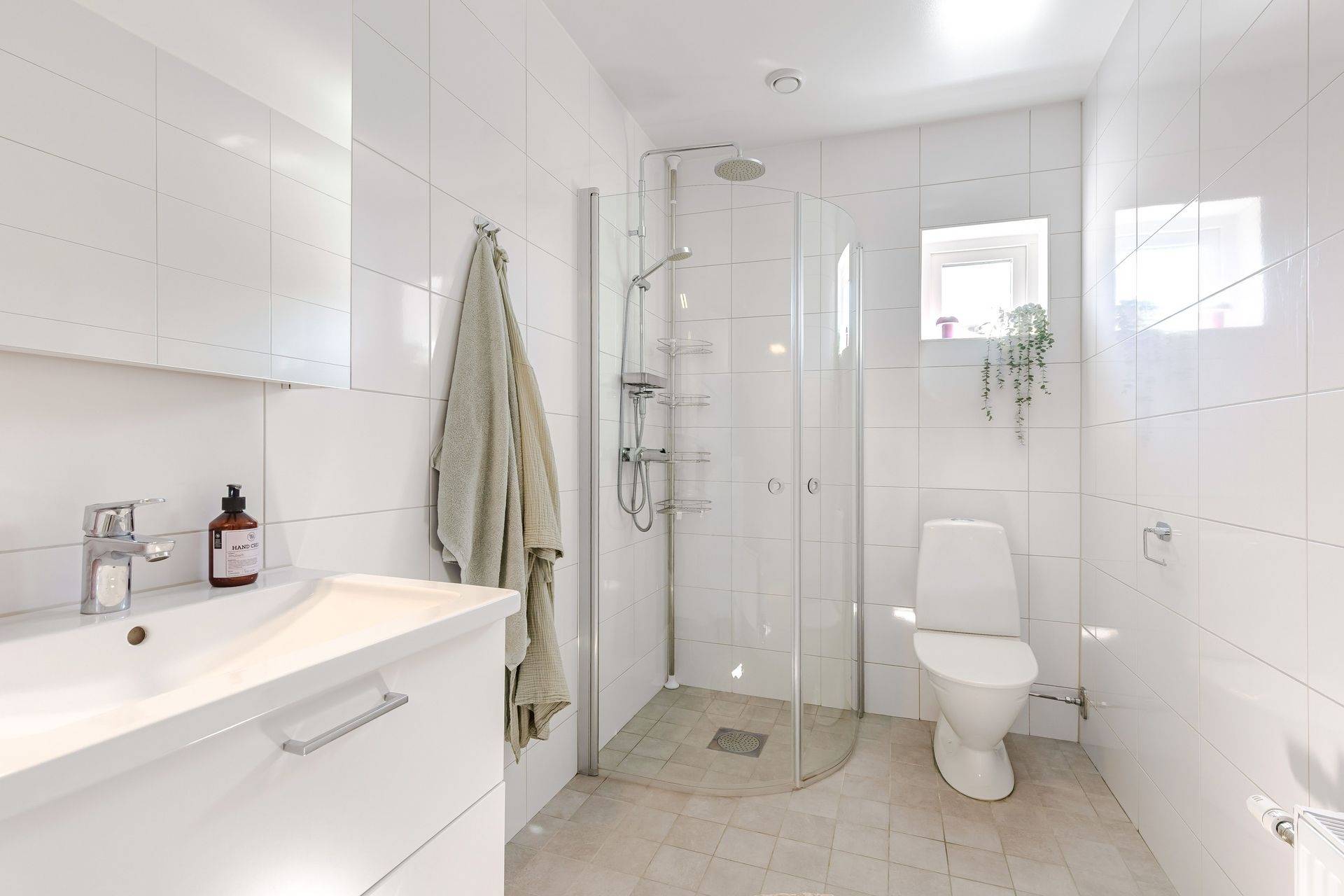 5 rum Radhus på Källarängsvägen 35D Stallarholmen Strängnäs kommun - bild 44