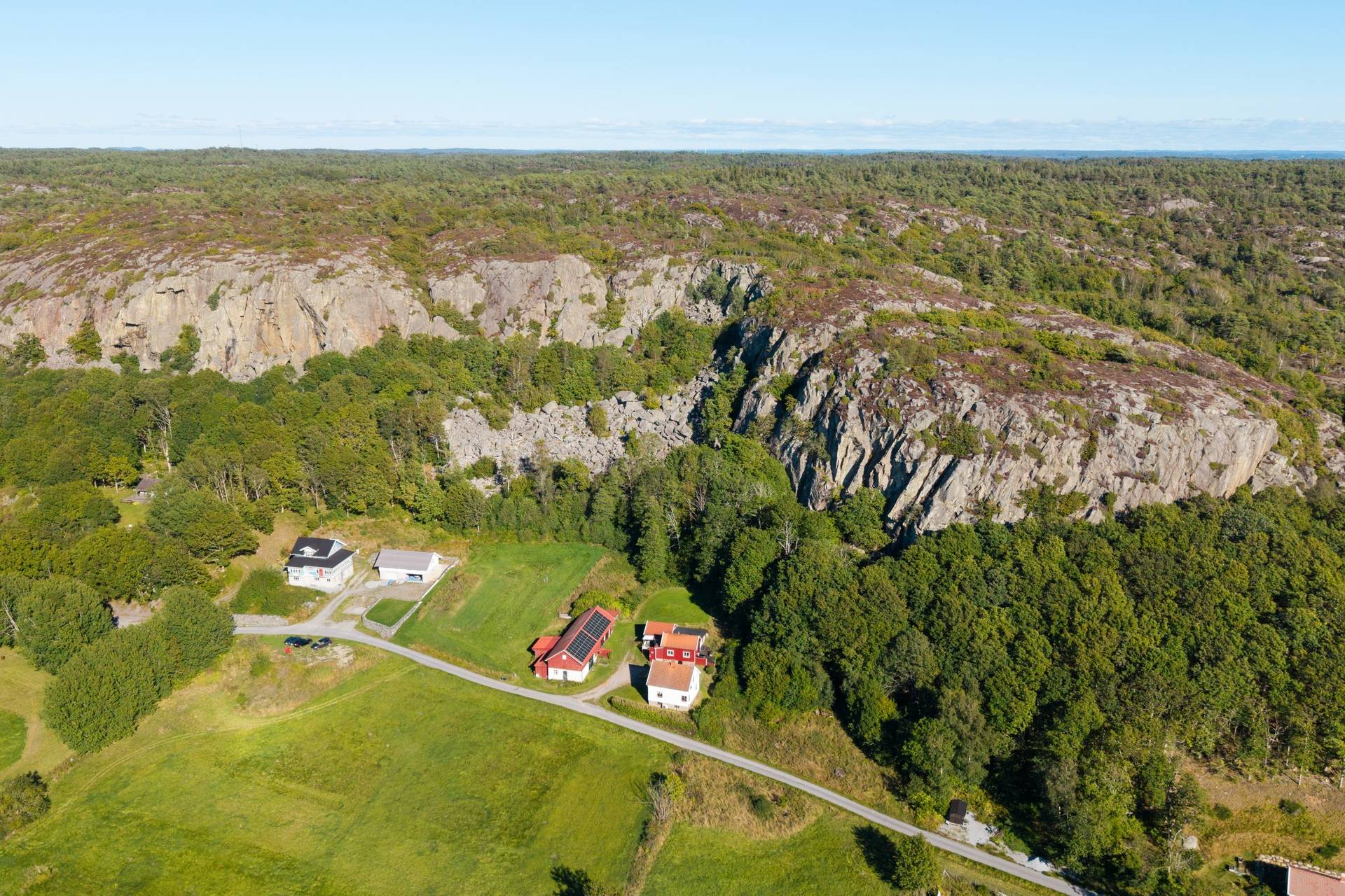 8 rum Gård med jordbruk på Bro 521 Ellös Orust kommun - bild 19