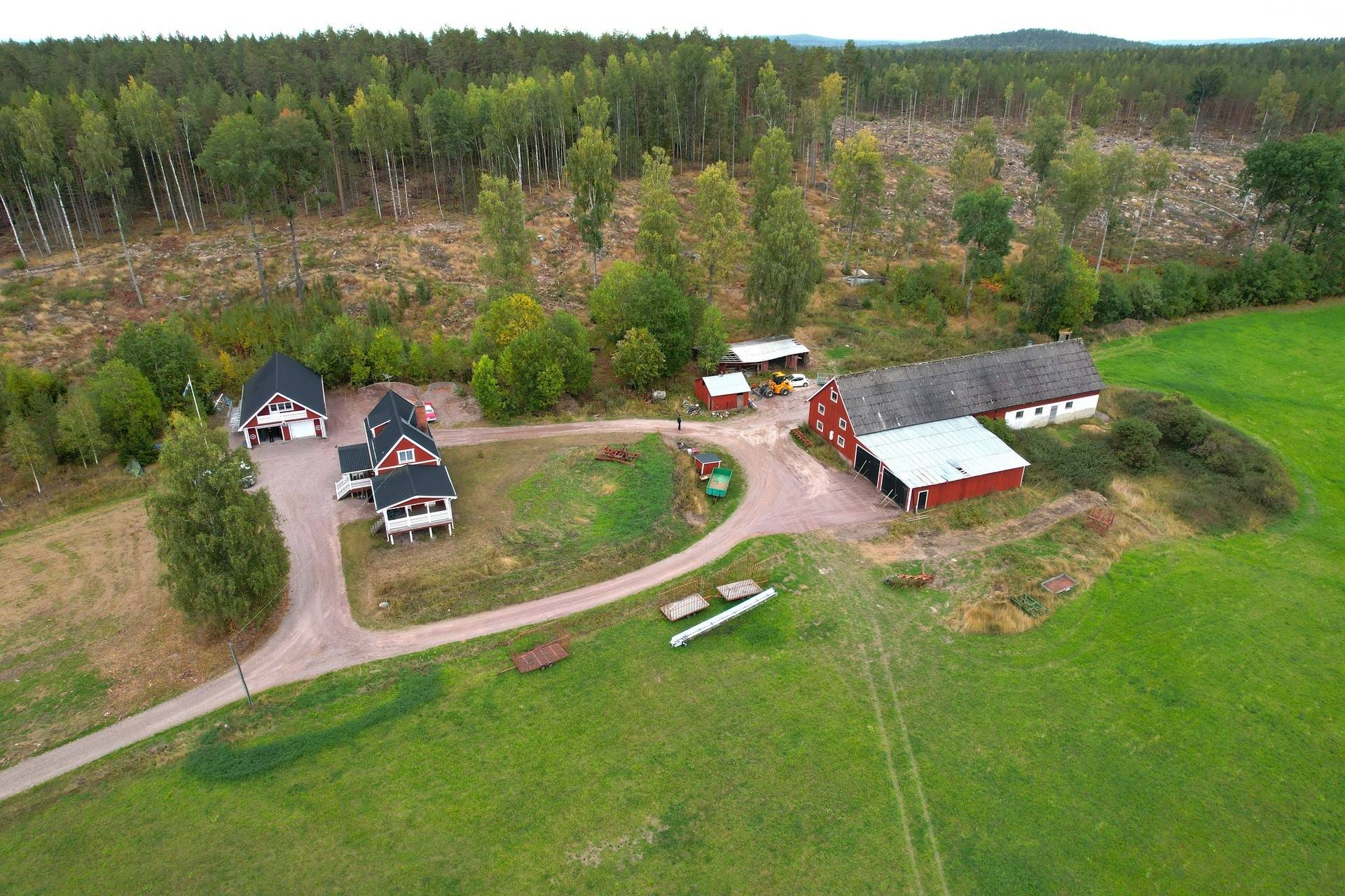 Gård med jordbruk på Kullmyran Sandvikens kommun - bild 4