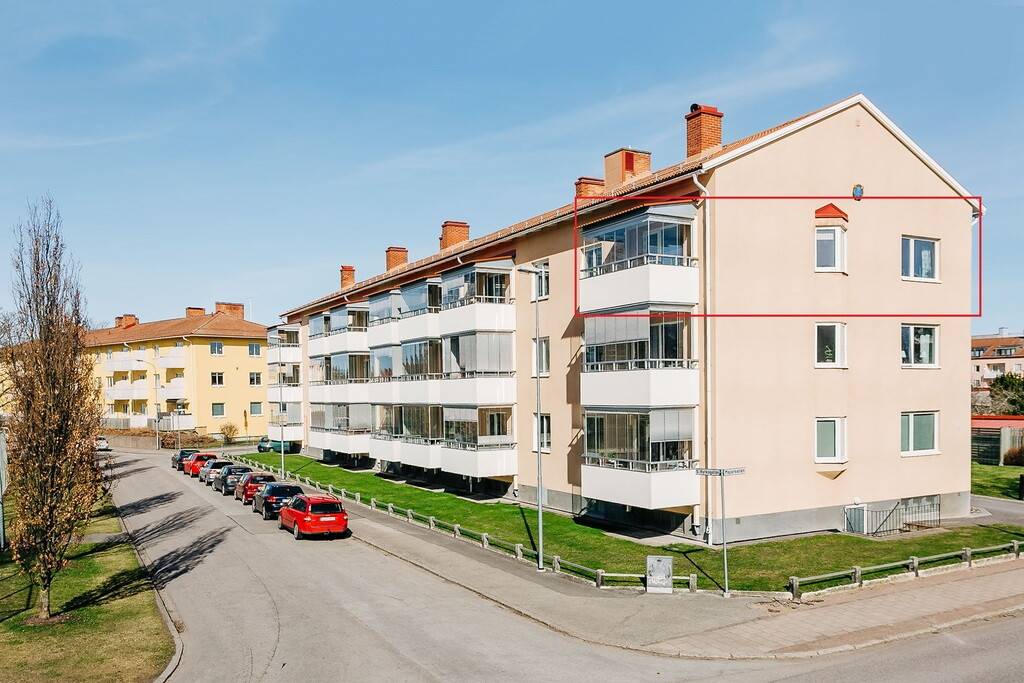 4 rum Lägenhet på Majorsallén 24A Gamla Staden Lidköpings kommun - bild 2