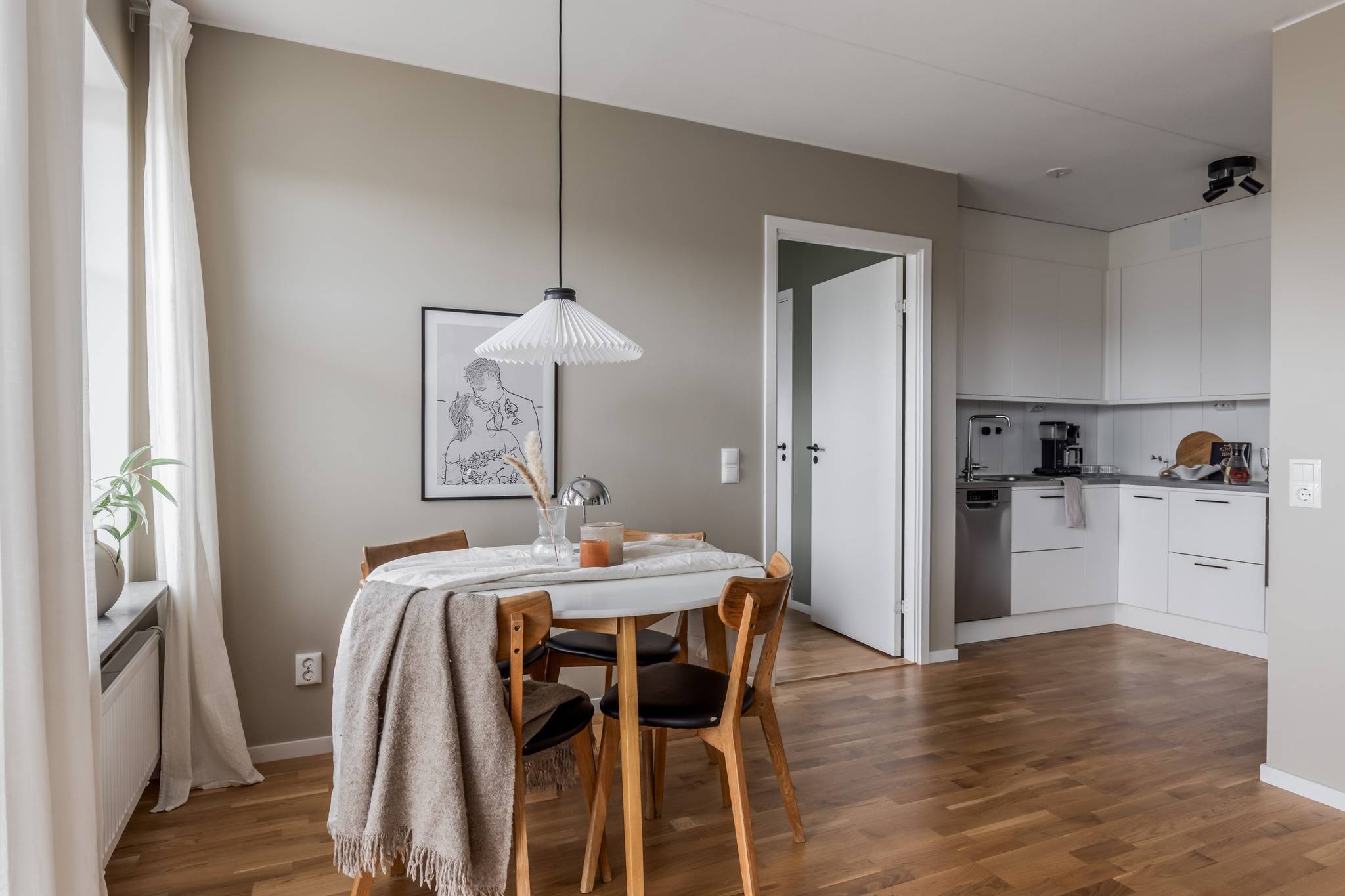 3 rum Lägenhet på Ålholmsgatan 13 Norra Ormesta Örebro kommun - bild 12