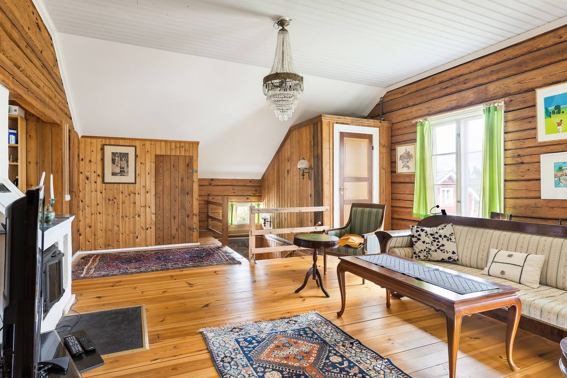 Gård med skogsbruk på Erikslund gård Sala kommun - bild 11