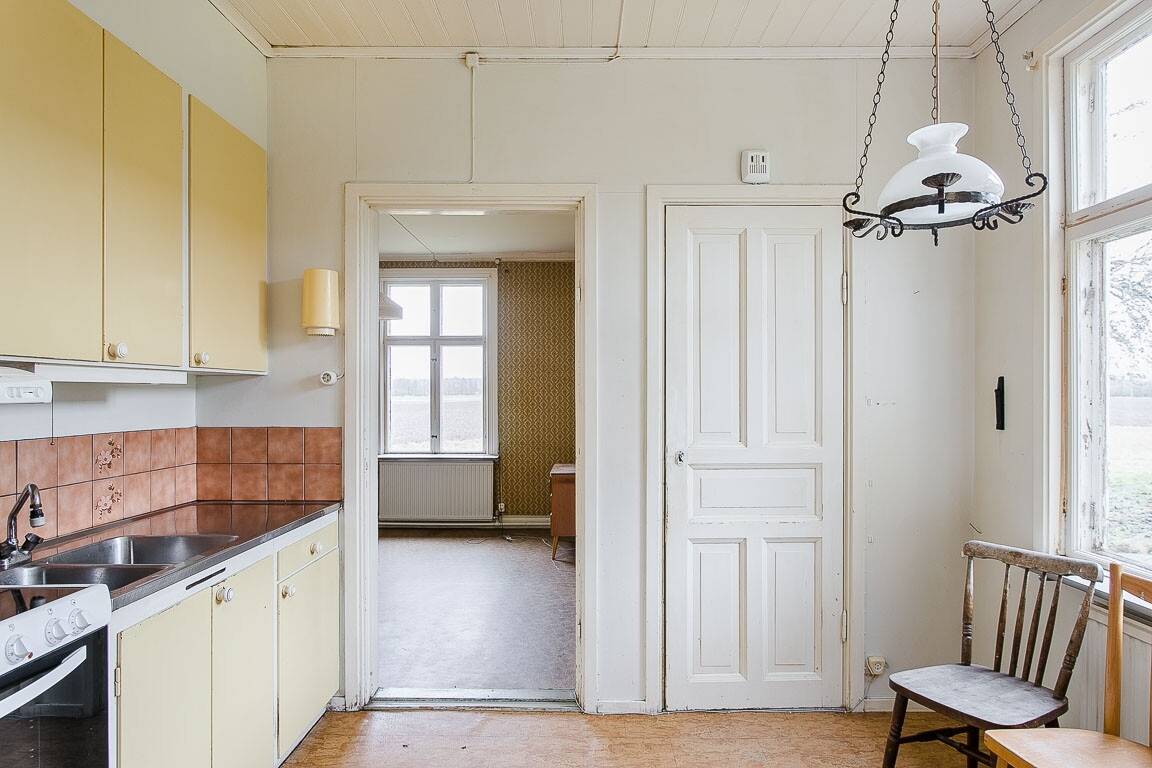7 rum Gård/skog på Vättlösa Frälsegården 1 Götene kommun - bild 6