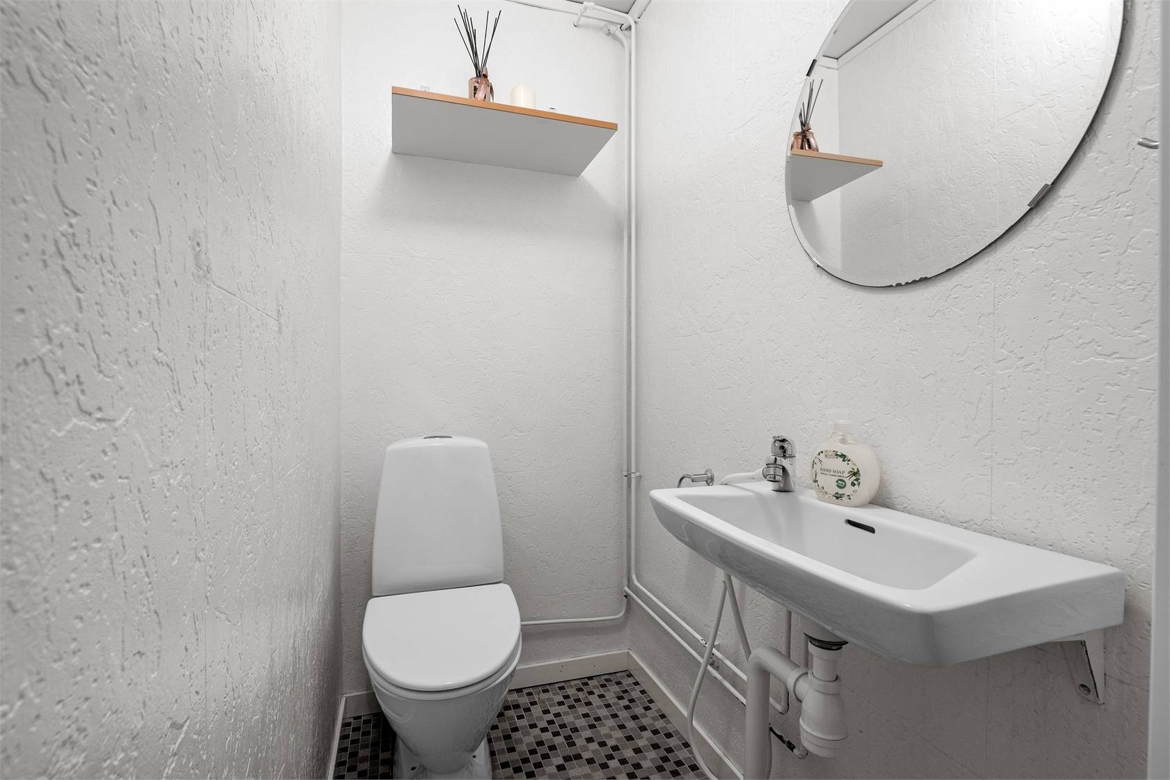 8 rum Villa på Linjemästarvägen 48 Vällingby - Nälsta Stockholms kommun - bild 43