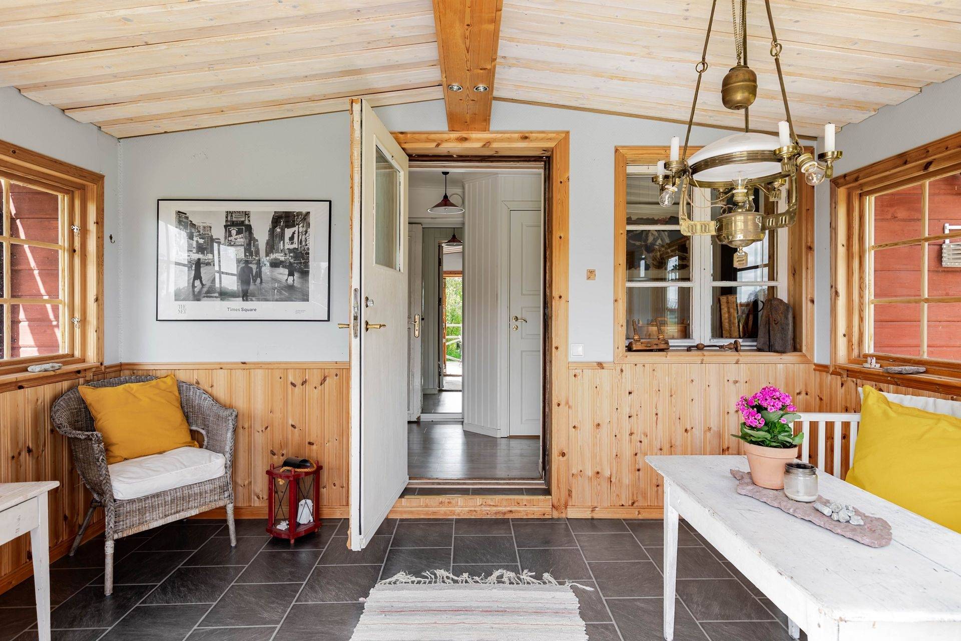 Gård med jordbruk på Vreta 230 Heby kommun - bild 4