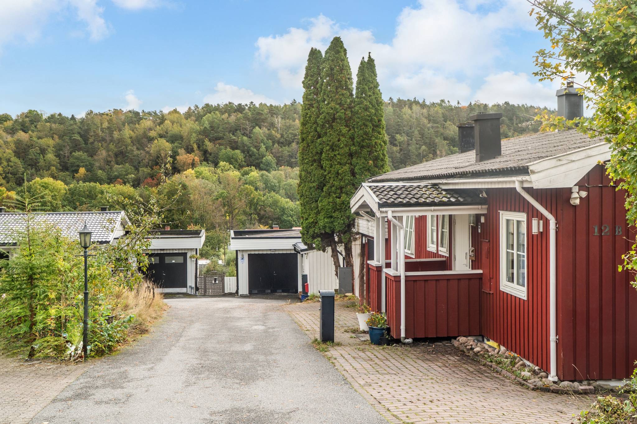 8 rum villa på Korgbollsvägen 12B Hjällbo, Göteborgs kommun - bild 1