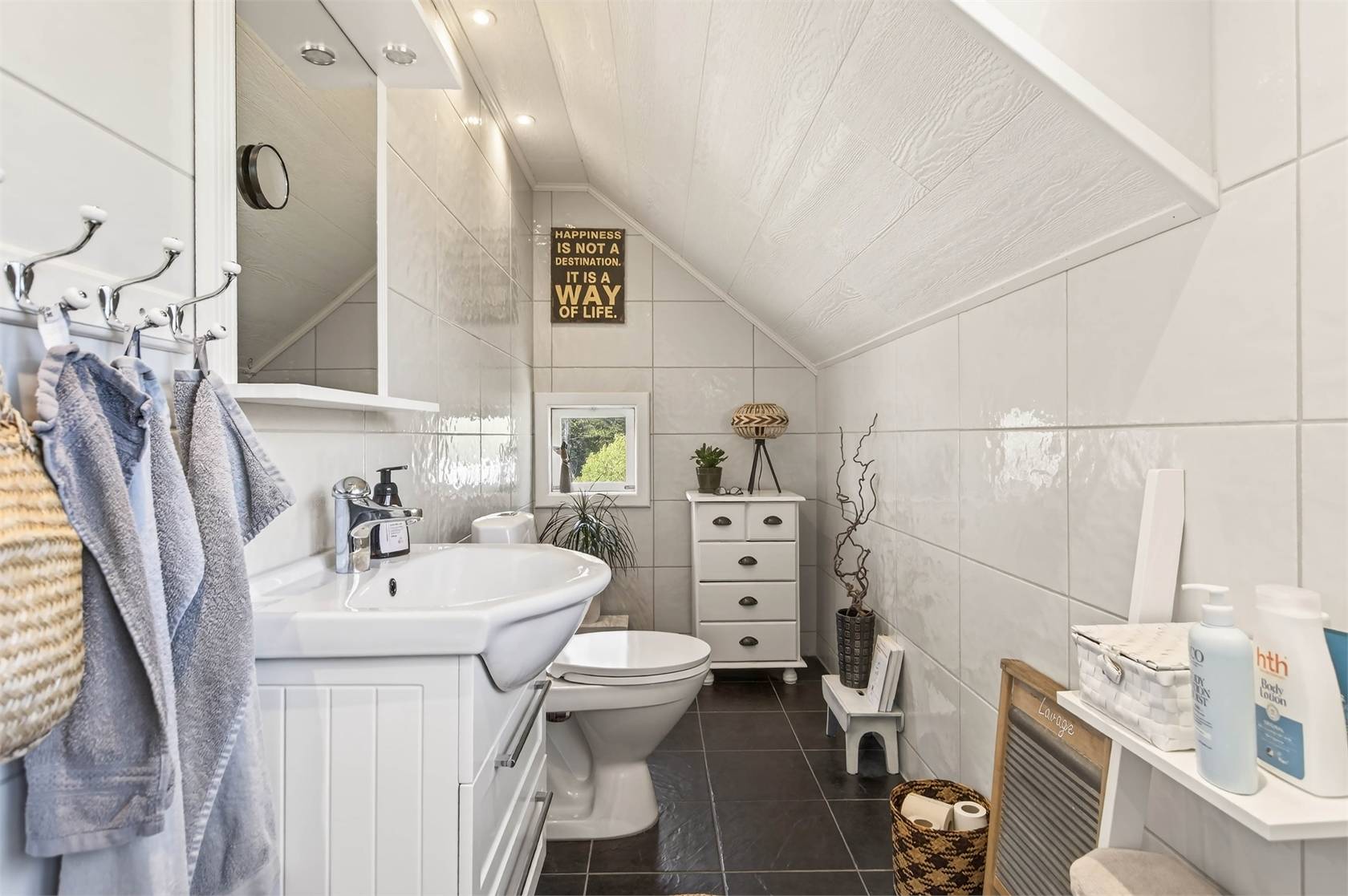 5 rum Villa på Ljungås, Råstavägen 9 Ålberga Nyköpings kommun - bild 31