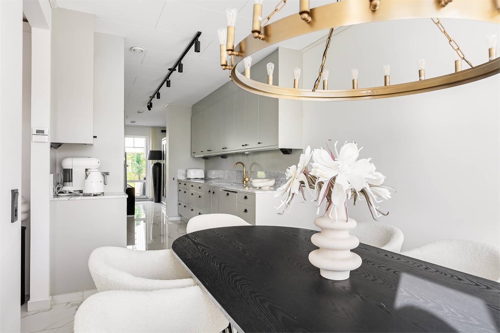 6 rum Kedjehus på Gunnar Strängs väg 38 Hässelby Södra Villastad Stockholms kommun - bild 7