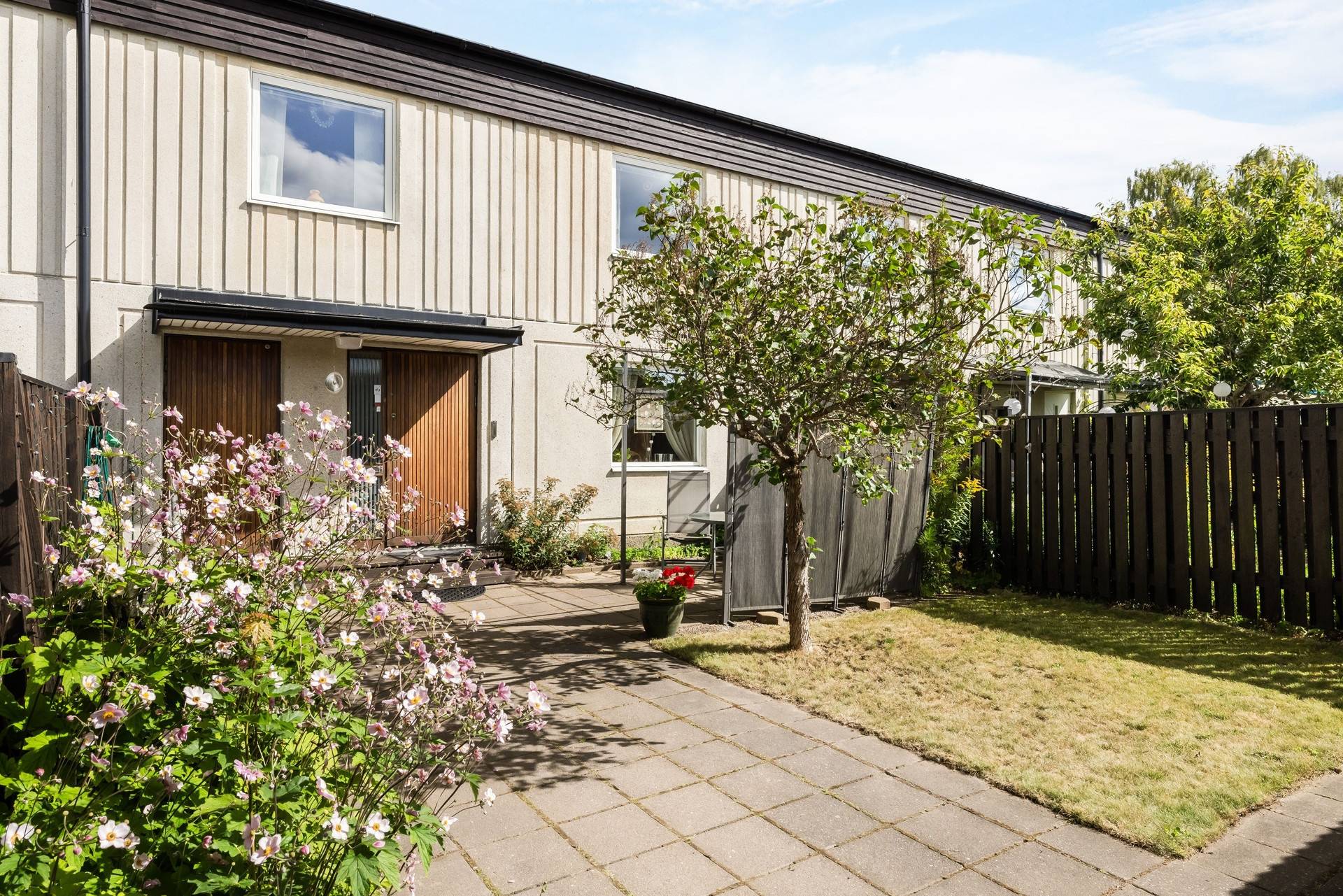 5 rum radhus på Cedervägen 15 Enebyberg, Danderyds kommun - bild 2