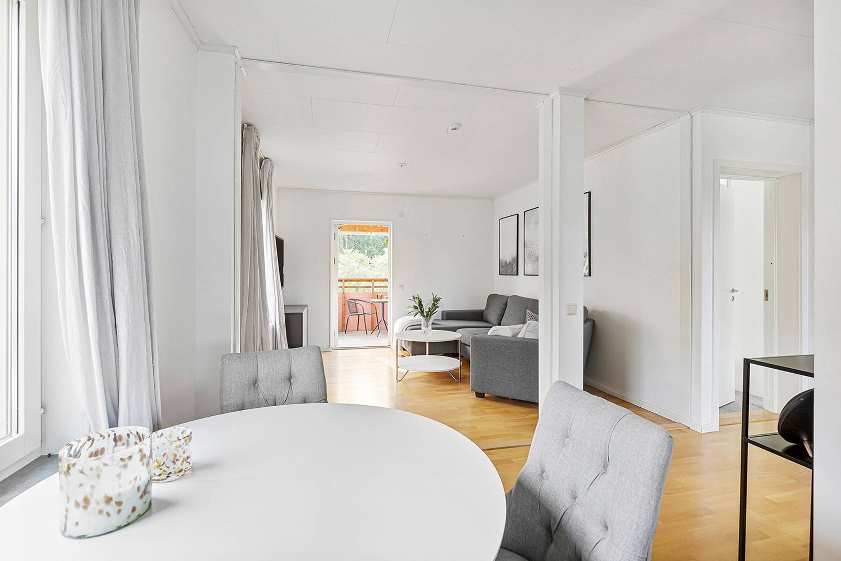 2 rum Lägenhet på Tolanvägen 64, 1tr Odenslunda Upplands Väsby kommun - bild 2