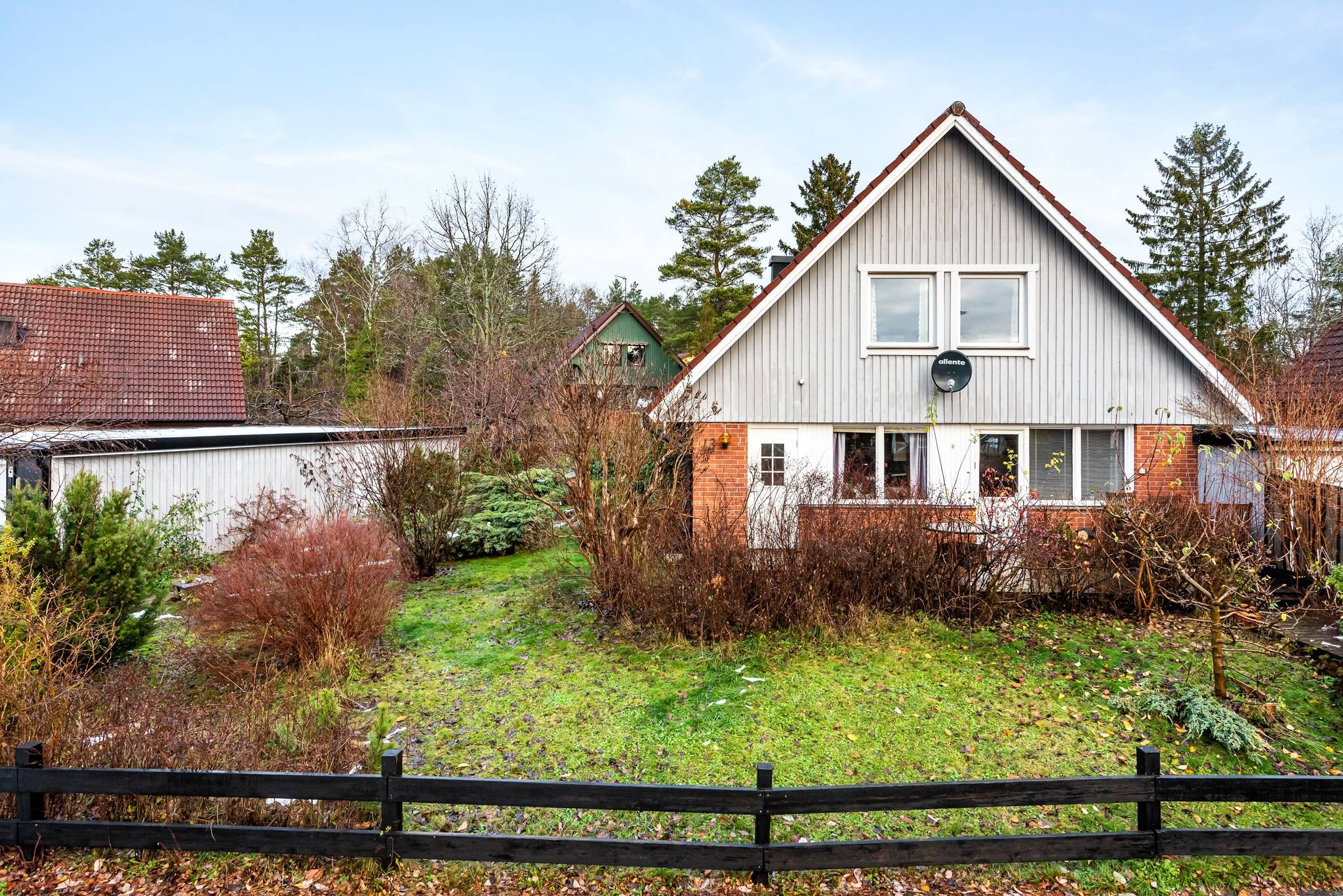 7 rum Villa på Rönnbärsvägen 13 Fågelsången Norrtälje kommun - bild 2