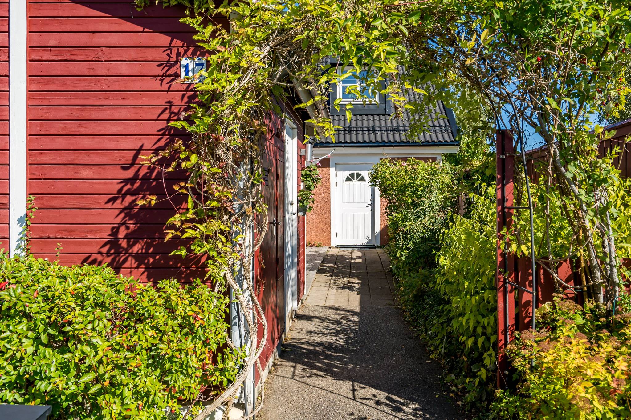 5 rum radhus på Posthornsgatan 17 Björkhaga, Örebro kommun - bild 2
