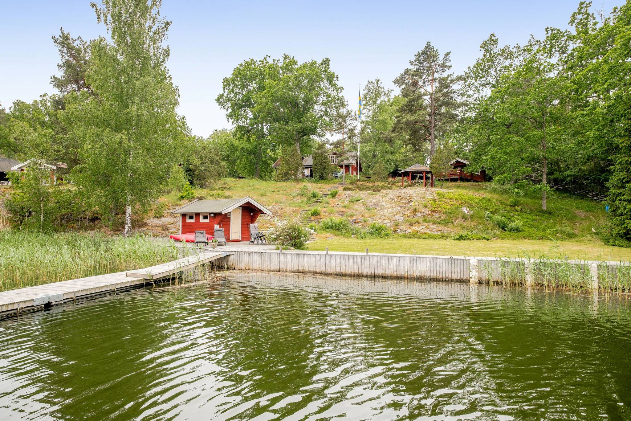 4 rum Vinterbonat fritidshus på Mjölknäsvägen 18 (sjötomt) Skälsmara Värmdö kommun - bild 3