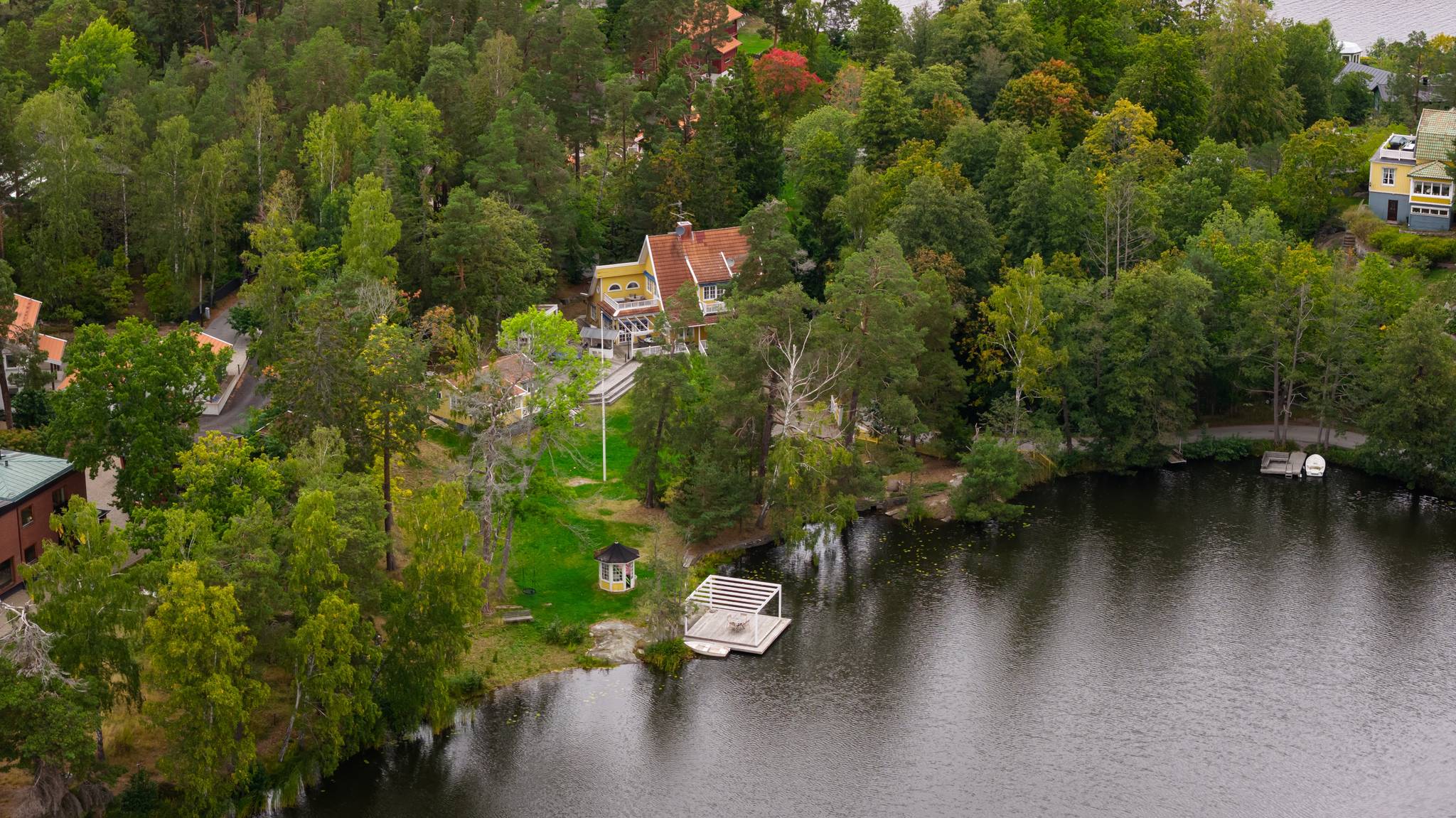 7 rum villa på Kvarnsjövägen 1 Saltsjö-Boo, Nacka kommun - bild 2