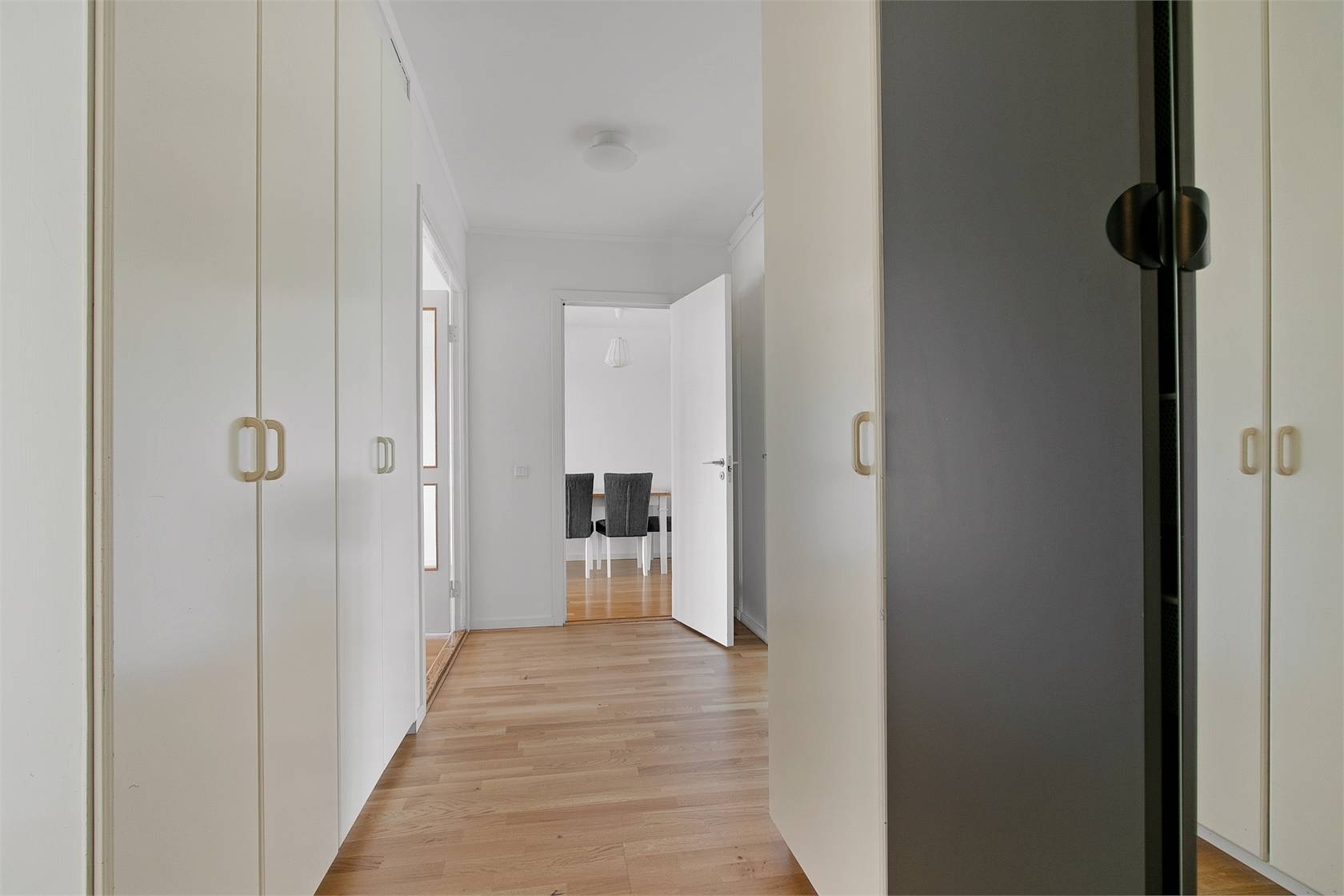 4 rum Lägenhet på Domarebacken 6 Botkyrka Alby Botkyrka kommun - bild 2