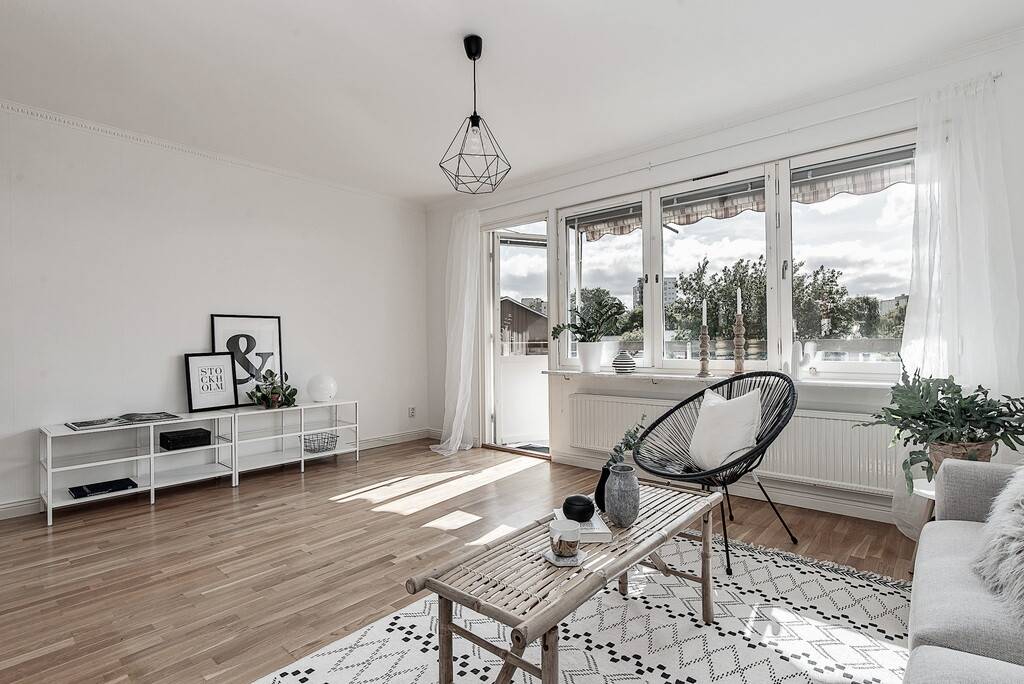3 rum Lägenhet på Blomstervägen 34 Finntorp - Nacka Kyrkby Nacka kommun - bild 2
